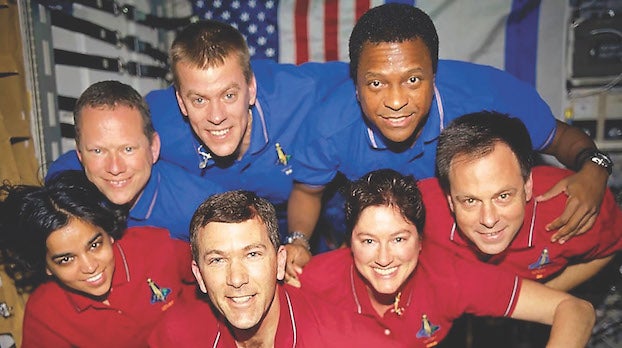 Tragedia recordada: el 1 de febrero de 2003, el transbordador espacial Columbia se destruyó durante el reingreso, matando a los siete miembros de la tripulación – American Press