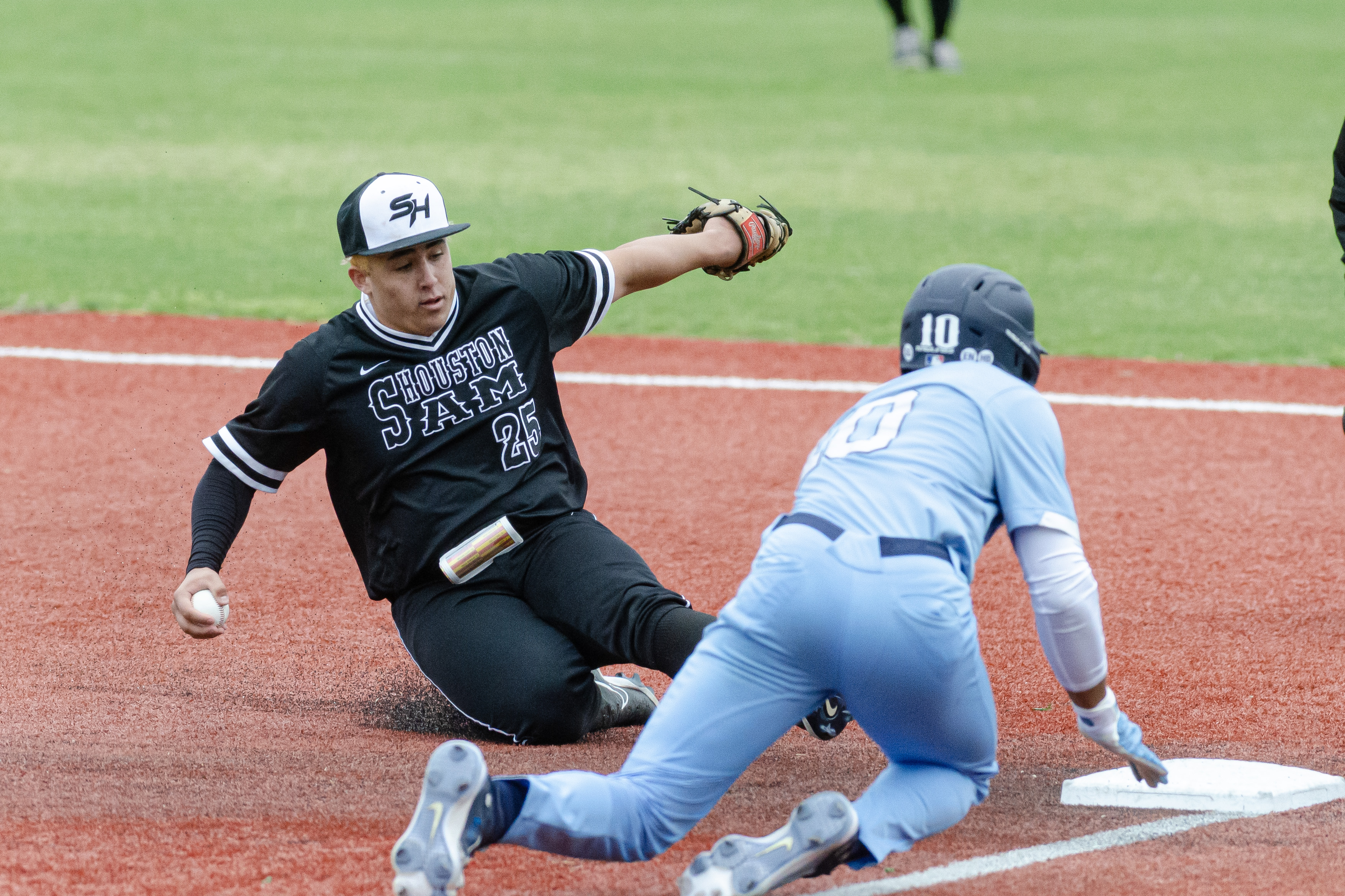 PHOTO GALLERY Sam Houston hands Barbe first loss American Press